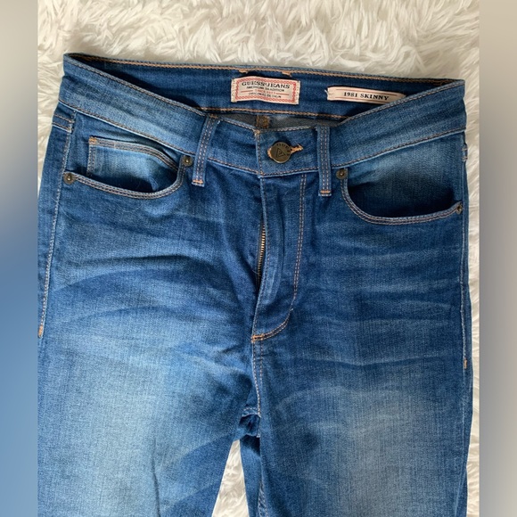Guess 1981 high rise skinny jeans 👖 - Picture 3 of 6